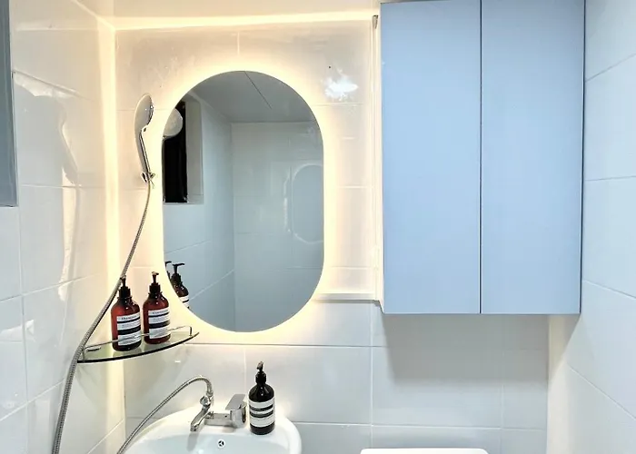 5 Minutes From Sangsu Station, 5 Minutes From Hongdae Street, Airport Bus, Sensory 아파트 서울특별시